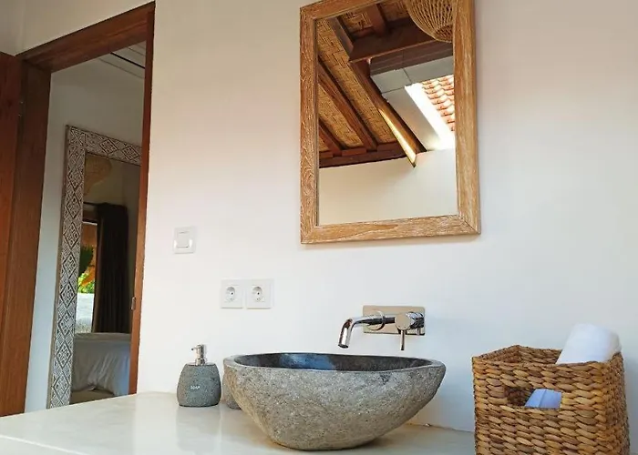 Villa 3br Joglo Catalina - Family Gataway - Heart Of Uluwatu (Bali)